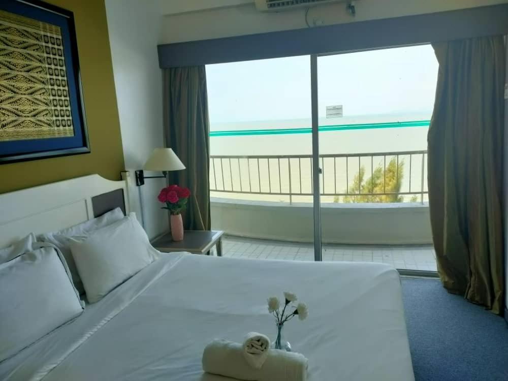 Beachfront Full Sea Penang Tanjung Bungah  Dış mekan fotoğraf
