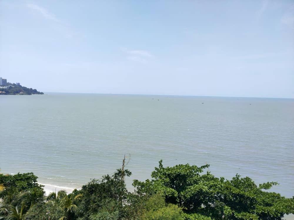 Beachfront Full Sea Penang Tanjung Bungah  Dış mekan fotoğraf
